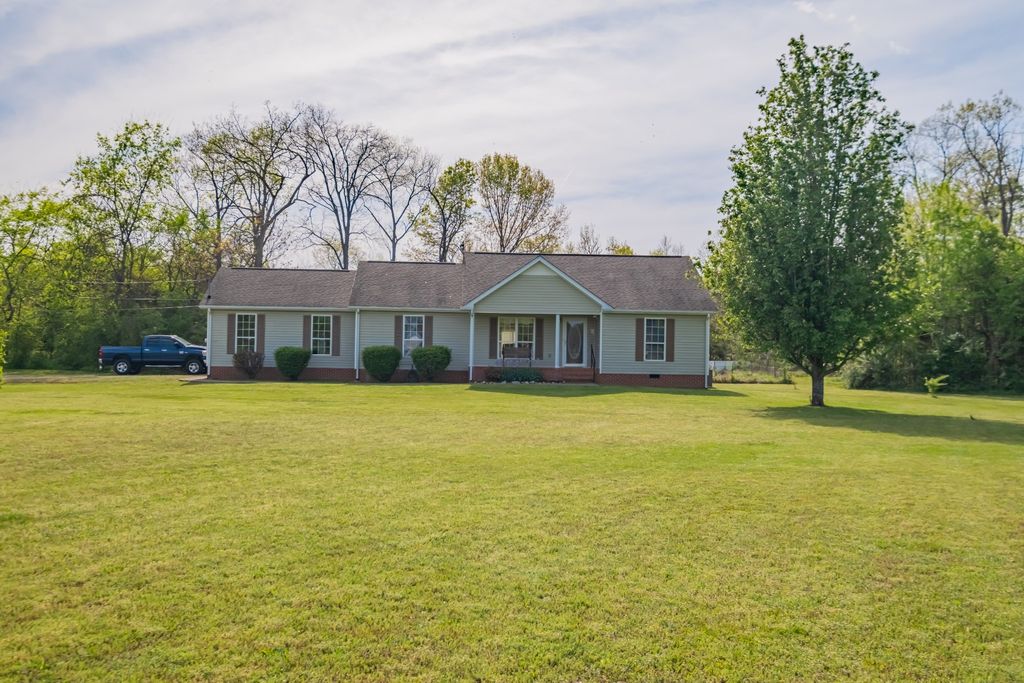 1844 Twin Caves Dr, Lewisburg, TN 37091