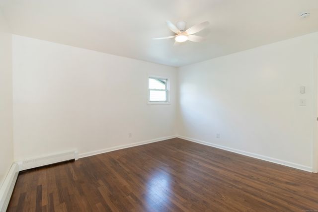 14 Windward Road, Norwalk, CT 06854