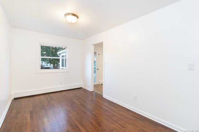 14 Windward Road, Norwalk, CT 06854