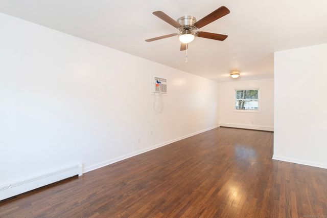 14 Windward Road, Norwalk, CT 06854