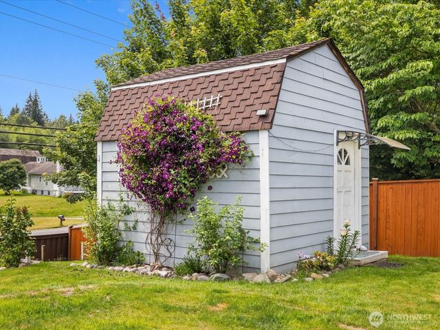 7812 Condor Drive NE, Arlington, WA 98223