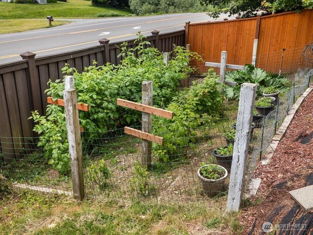 7812 Condor Drive NE, Arlington, WA 98223