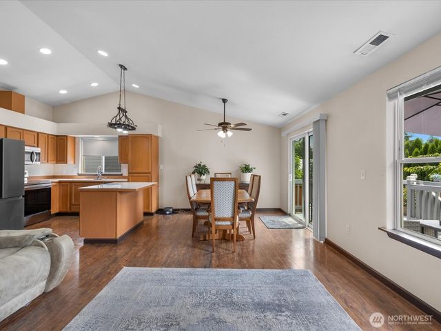 7812 Condor Drive NE, Arlington, WA 98223