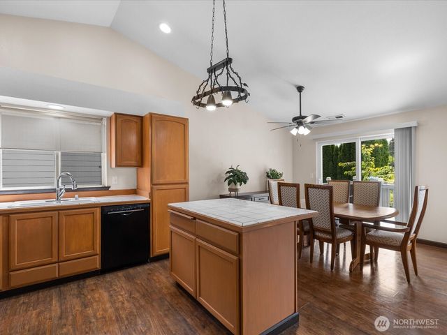 7812 Condor Drive NE, Arlington, WA 98223