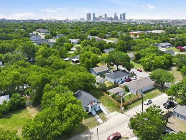 910 Loney Street, Fort Worth, TX 76104