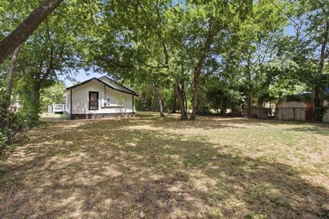 910 Loney Street, Fort Worth, TX 76104