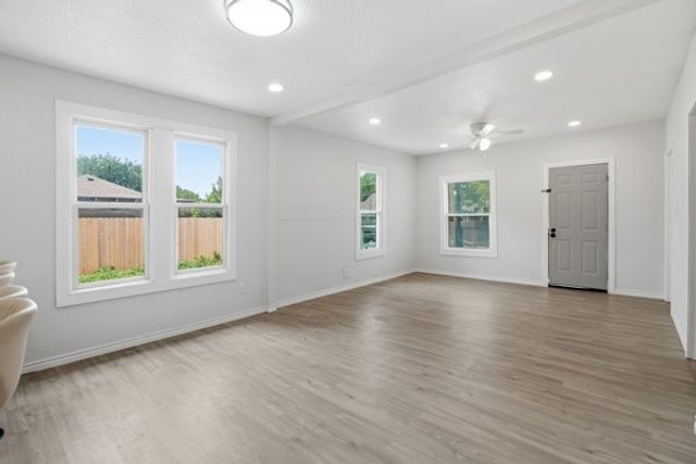 910 Loney Street, Fort Worth, TX 76104