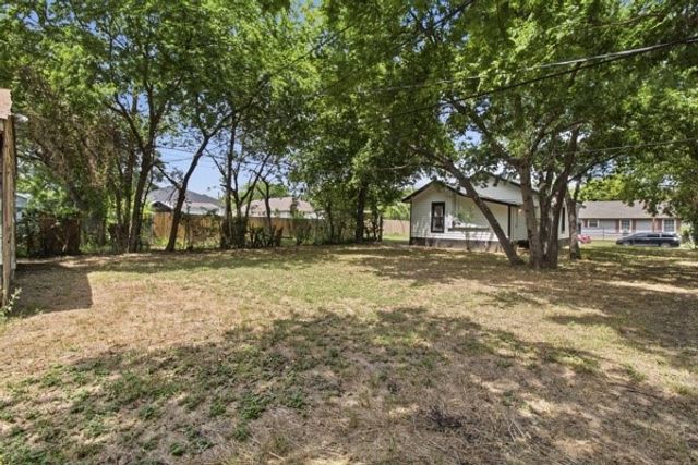 910 Loney Street, Fort Worth, TX 76104