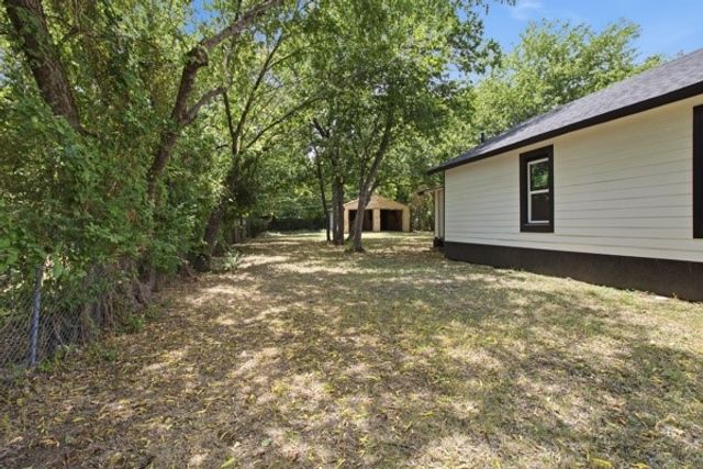 910 Loney Street, Fort Worth, TX 76104