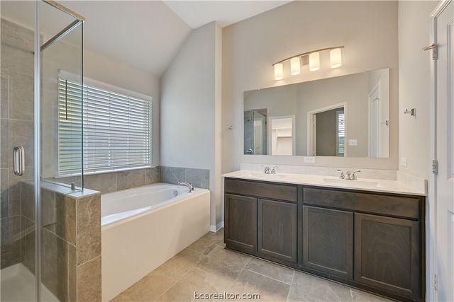2011 Kathryn Drive, Bryan, TX 77807