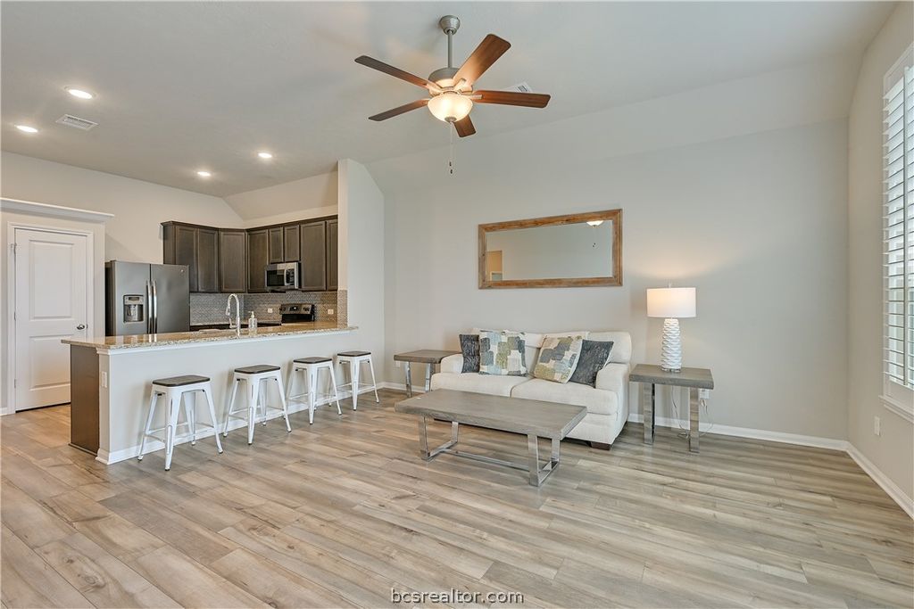 2011 Kathryn Drive, Bryan, TX 77807 — photo 3