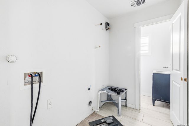 1623 N CENTER ST, San Antonio, TX 78202