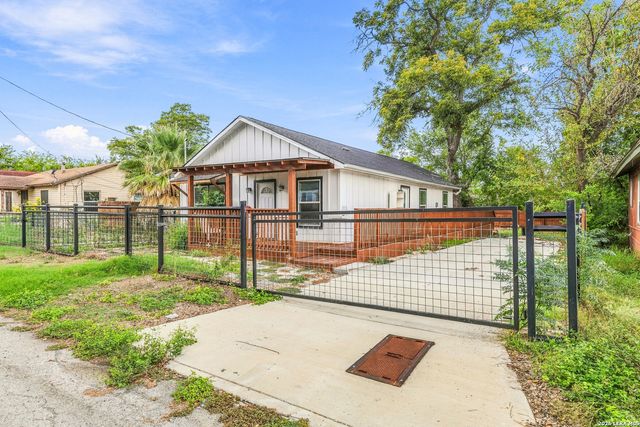 1623 N CENTER ST, San Antonio, TX 78202