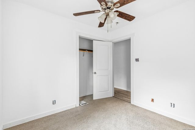 1623 N CENTER ST, San Antonio, TX 78202