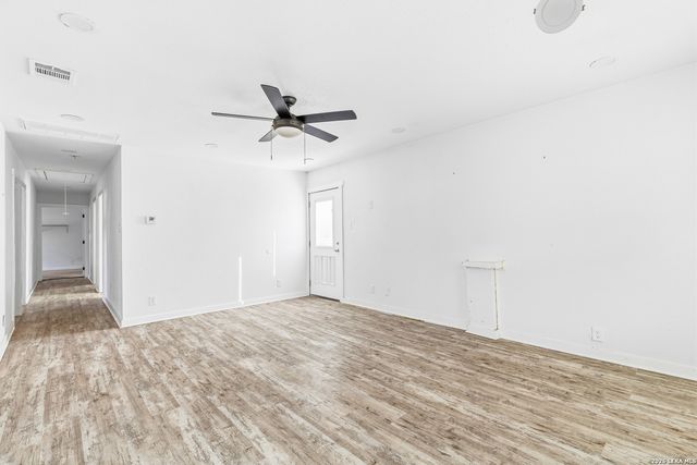 1623 N CENTER ST, San Antonio, TX 78202