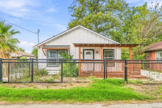 1623 N CENTER ST, San Antonio, TX 78202