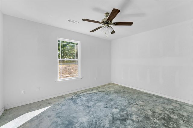 111 Ridge Road, Eureka Springs, AR 72631