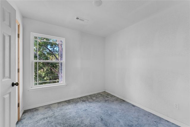 111 Ridge Road, Eureka Springs, AR 72631