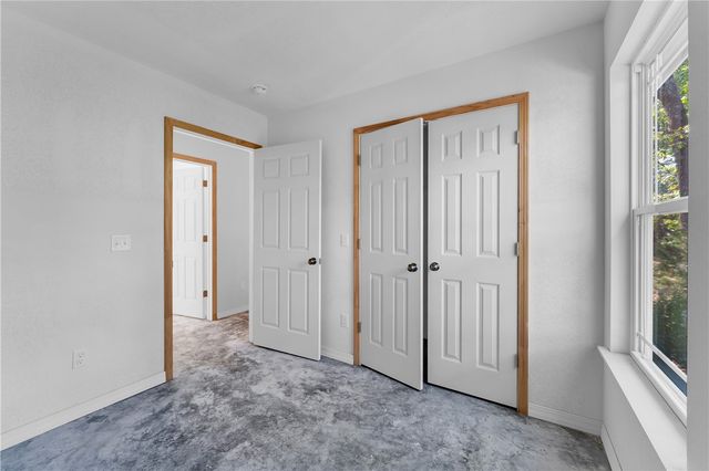 111 Ridge Road, Eureka Springs, AR 72631