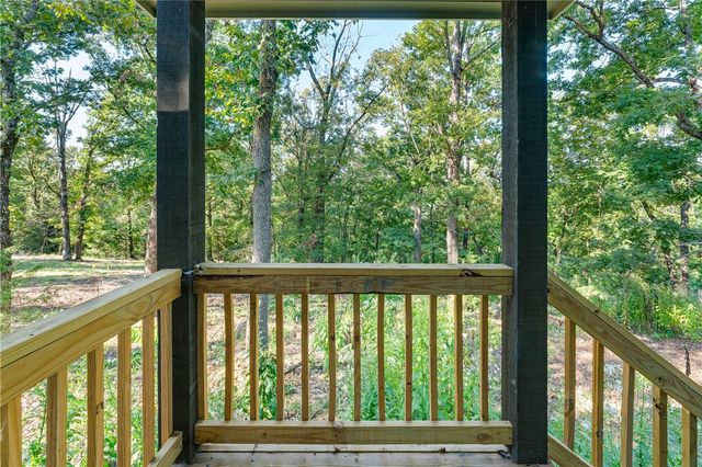 111 Ridge Road, Eureka Springs, AR 72631