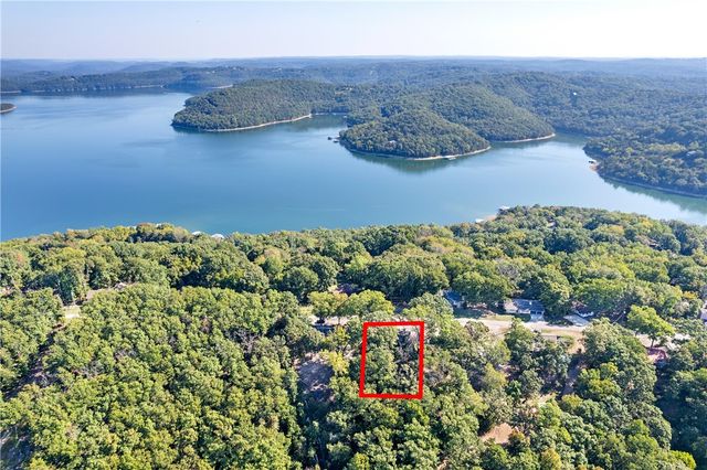 111 Ridge Road, Eureka Springs, AR 72631