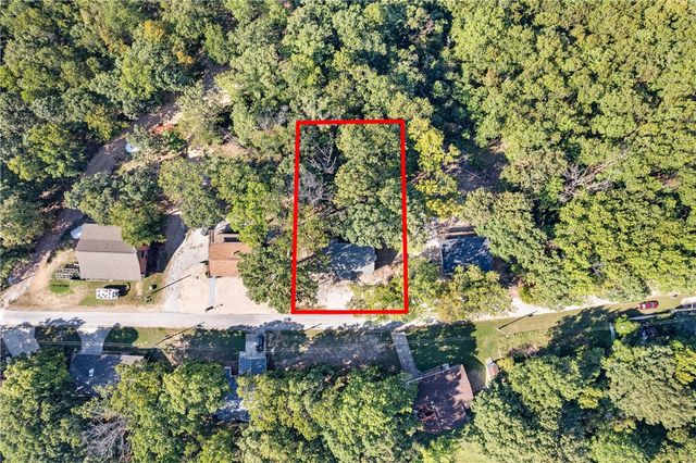 111 Ridge Road, Eureka Springs, AR 72631