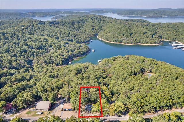 111 Ridge Road, Eureka Springs, AR 72631