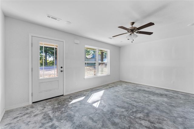 111 Ridge Road, Eureka Springs, AR 72631