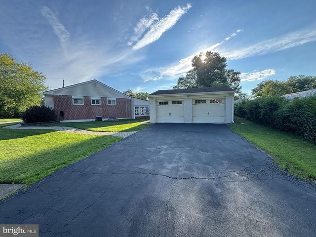 425 MARIANNA DR, Wilmington, DE 19803