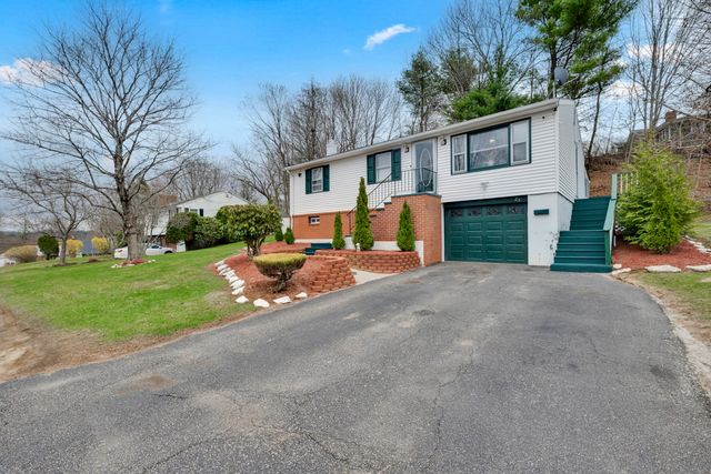 23 Chartier Ln, Southbridge, MA 01550