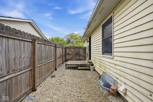 1023 S 20th Street, New Castle, IN 47362