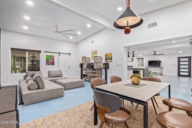 1417 W GLENN Drive, Phoenix, AZ 85021