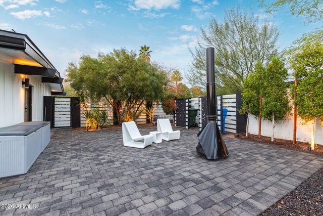 1417 W GLENN Drive, Phoenix, AZ 85021