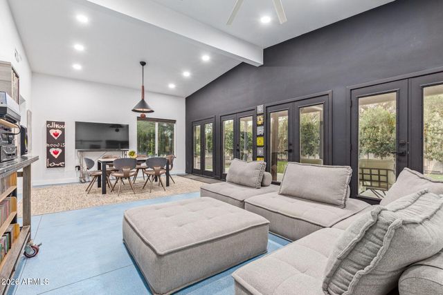 1417 W GLENN Drive, Phoenix, AZ 85021