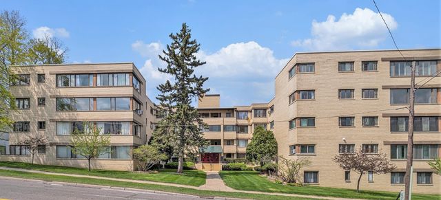 915 E Court #206 Street, Flint, MI 48503