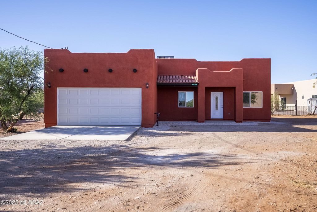 1801 Saltillo Court, Rio Rico, AZ 85648