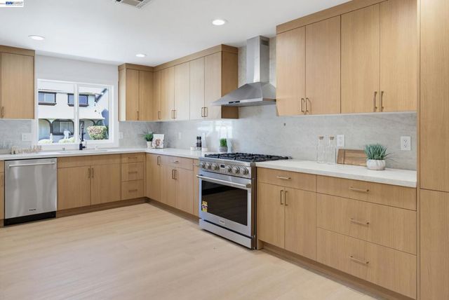 5290 Crestline Way, Pleasanton, CA 94566
