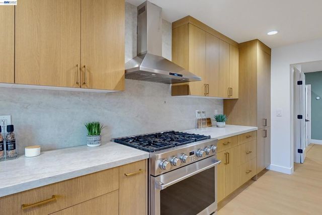 5290 Crestline Way, Pleasanton, CA 94566