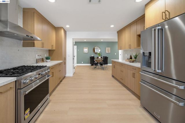 5290 Crestline Way, Pleasanton, CA 94566