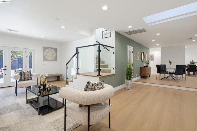 5290 Crestline Way, Pleasanton, CA 94566
