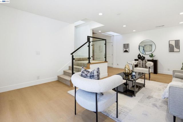 5290 Crestline Way, Pleasanton, CA 94566