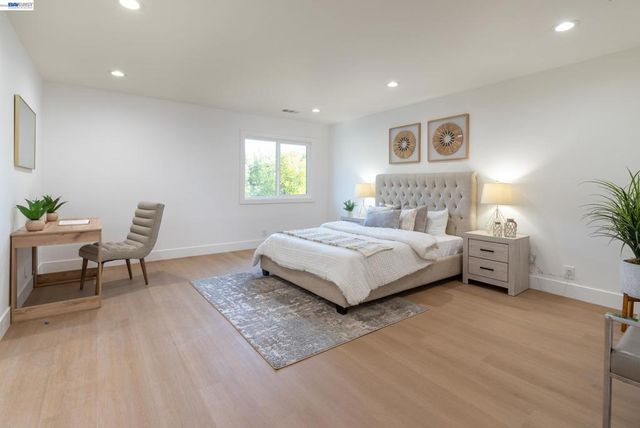 5290 Crestline Way, Pleasanton, CA 94566