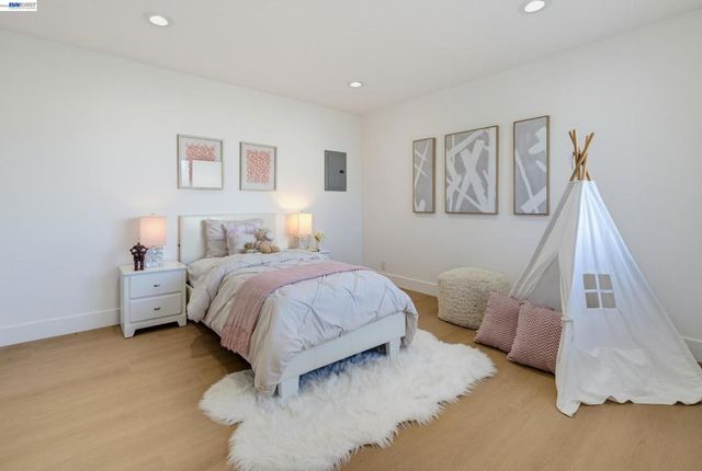 5290 Crestline Way, Pleasanton, CA 94566