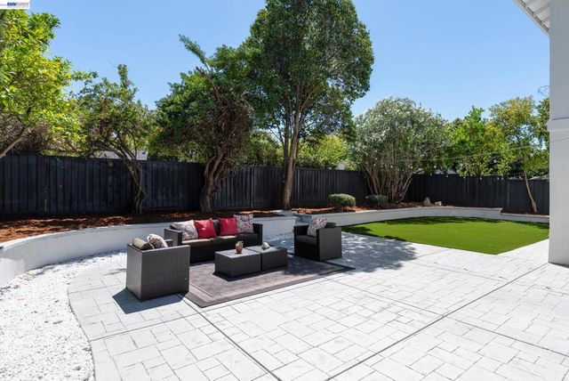 5290 Crestline Way, Pleasanton, CA 94566