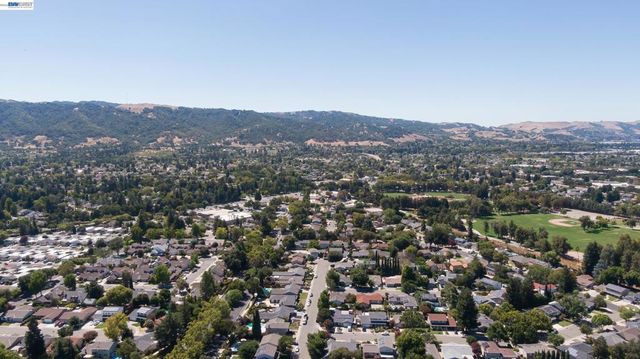 5290 Crestline Way, Pleasanton, CA 94566