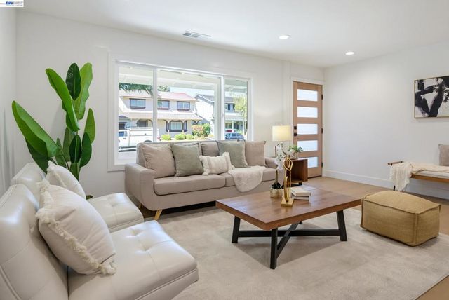 5290 Crestline Way, Pleasanton, CA 94566