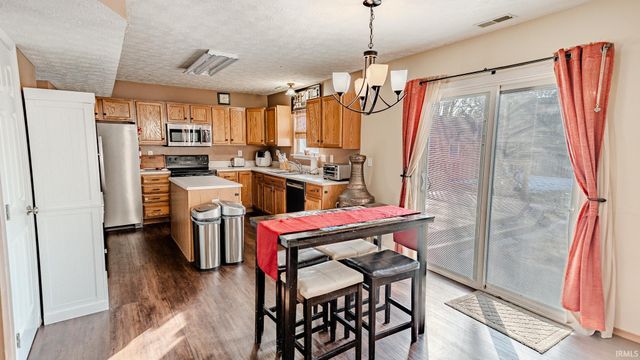 2036 Longspur Drive, West Lafayette, IN 47906