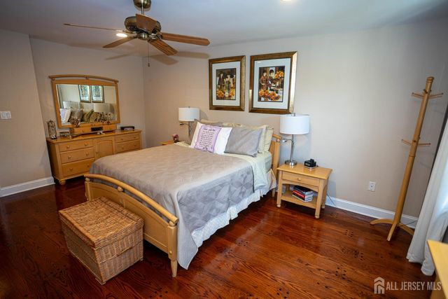 113 Woodmere Drive, Sayreville, NJ 08859