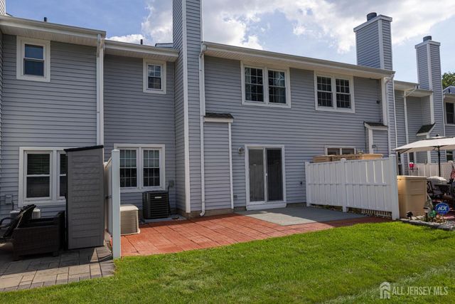 113 Woodmere Drive, Sayreville, NJ 08859