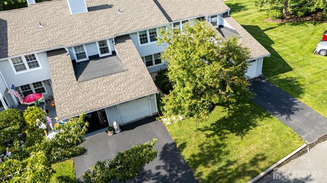 113 Woodmere Drive, Sayreville, NJ 08859